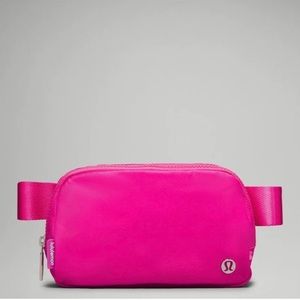 Lululemon everywhere belt bag